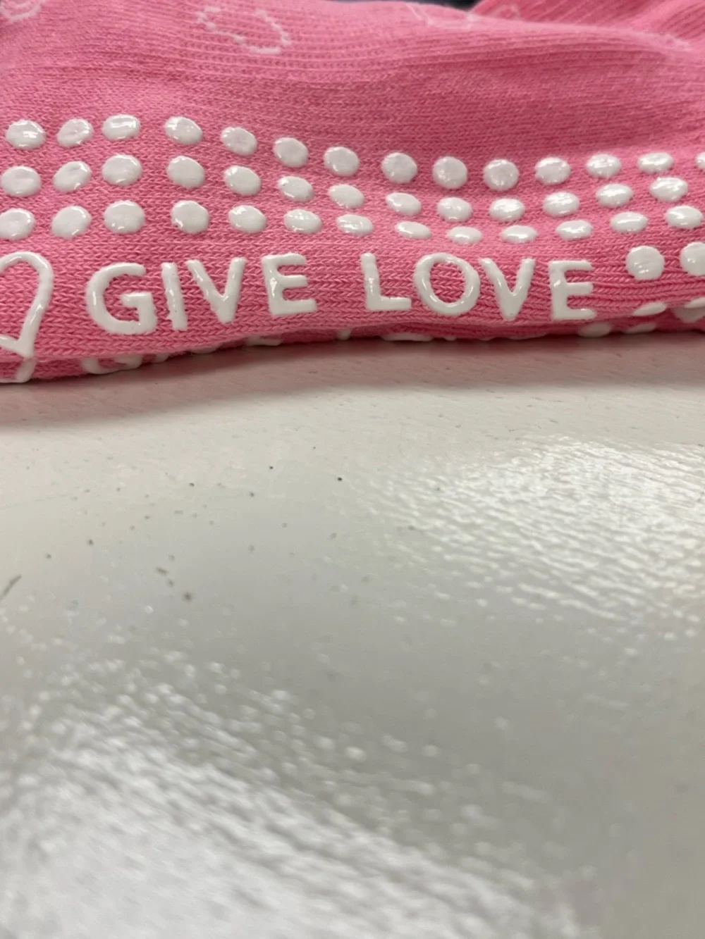 Great Soles Womens Pink Heart Grip Socks, US 6-10